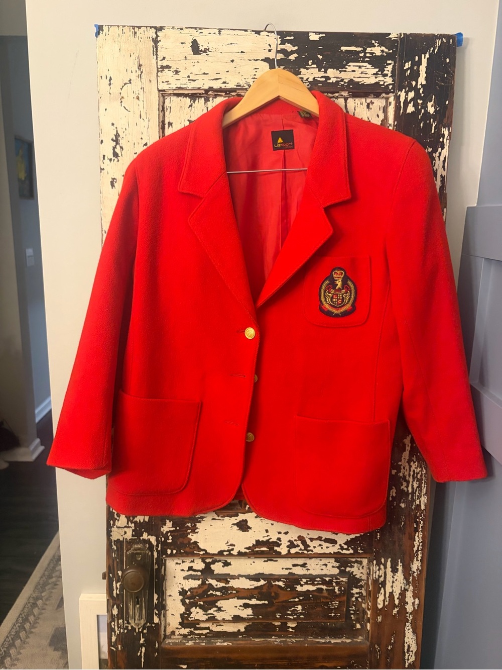 Liz Sport vintage Red Women's Blazer Jacket with embroidered Crest logo. Size 12